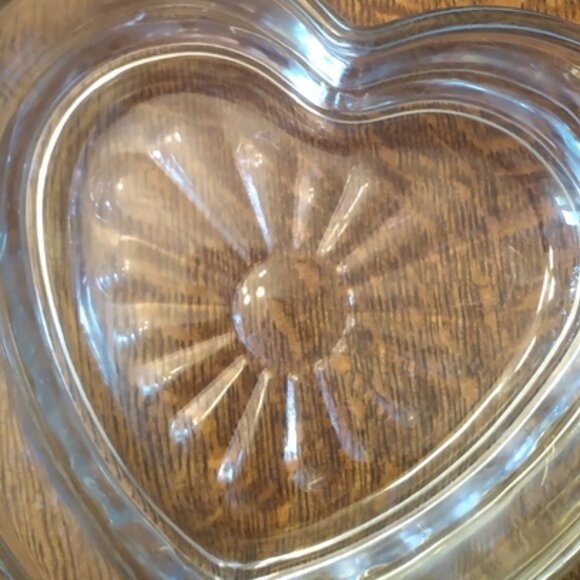 Glass Bundle of Hearts: Vase, Candy Dish, Candle Holder & The Portable Romantic! - Picture 9 of 12